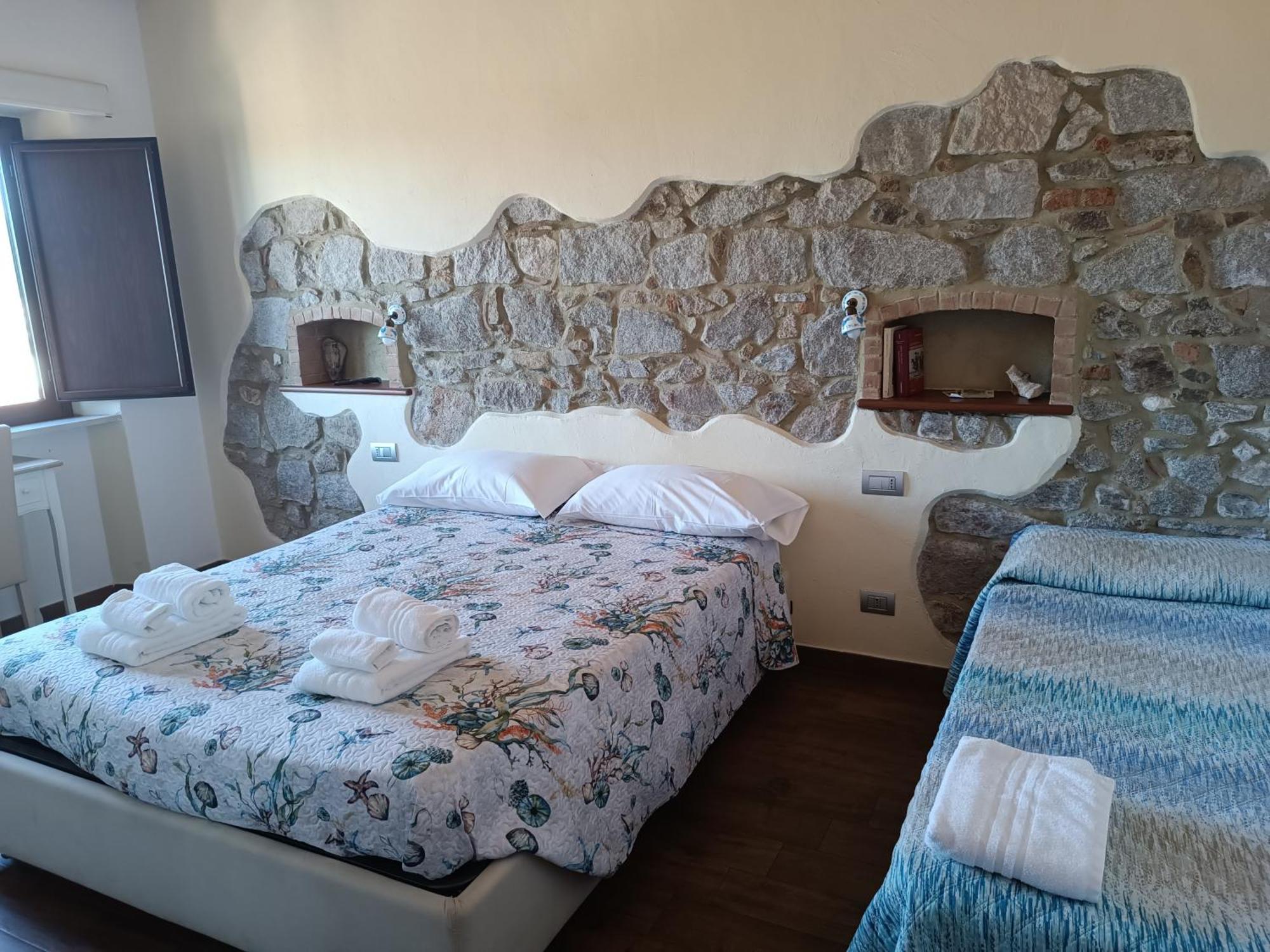 B&B Il Portico أورغوسولو الغرفة الصورة